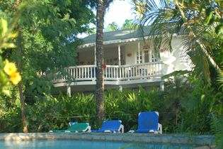 ALI'S SURFCAMP